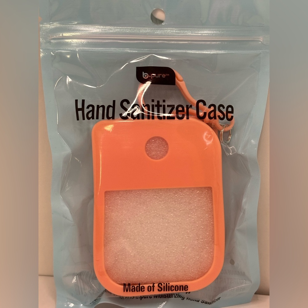 💋5/$25💋 Light Orange Silicone Hand Sanitizer Case